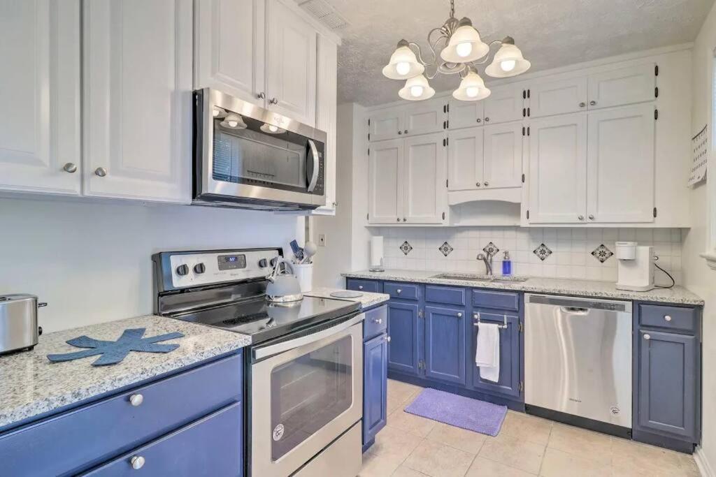 Holiday home Pool Sleeps 6 With Large Fenced Yard Jacksonville